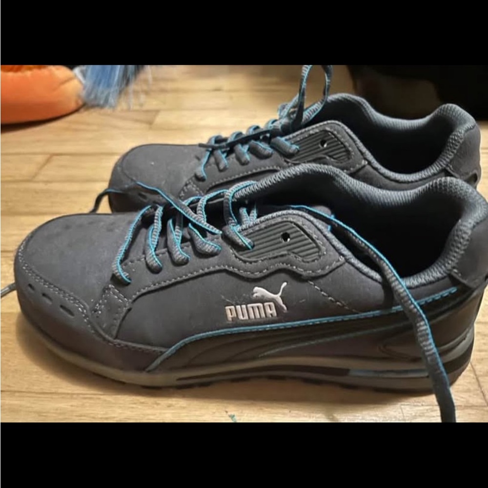 Puma Men's Gray and Blue Sneakers